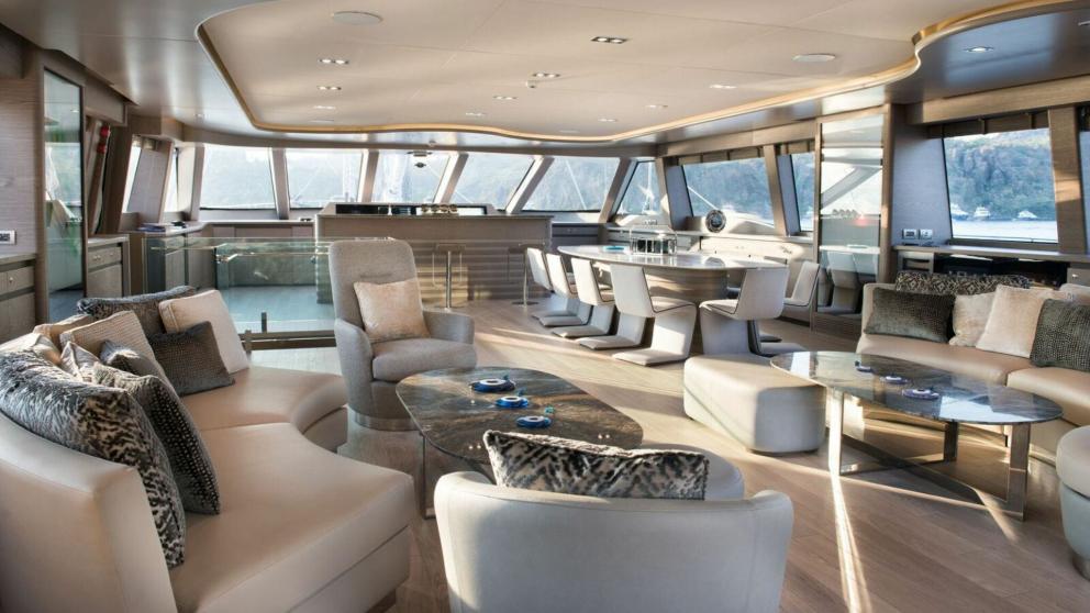 Motorsailer All about u 2's luxurious spacious lounge picture 3