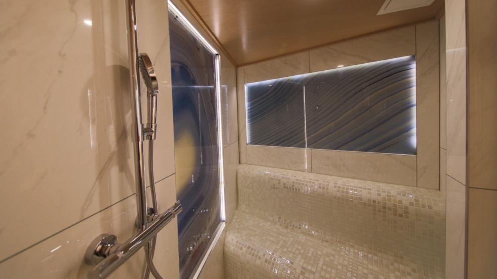 Guest bathroom of luxury sailing yacht Omnia image 3