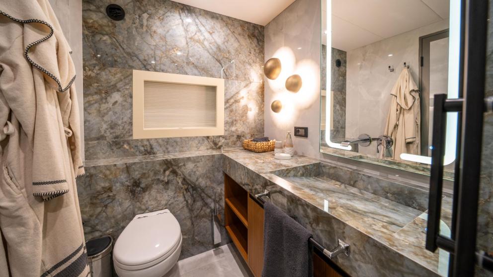 Guest bathroom of luxury yacht North Wind image 4