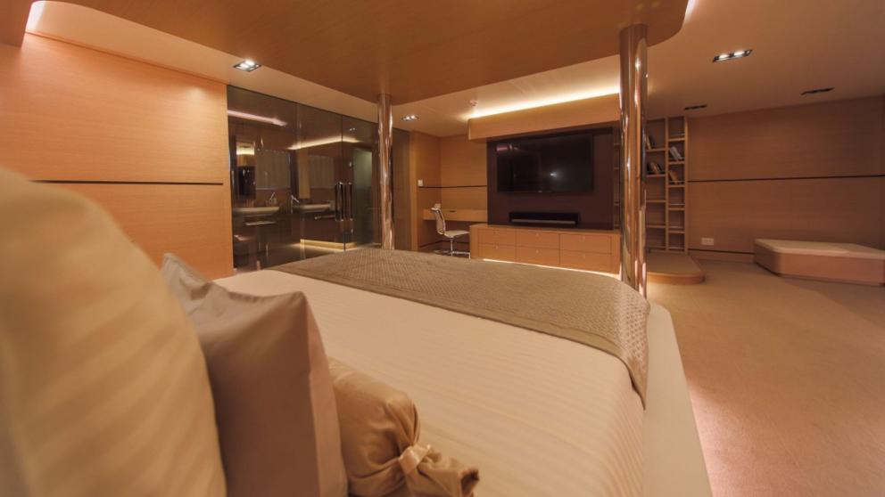Guest cabin on the luxury sailing yacht Omnia image 4