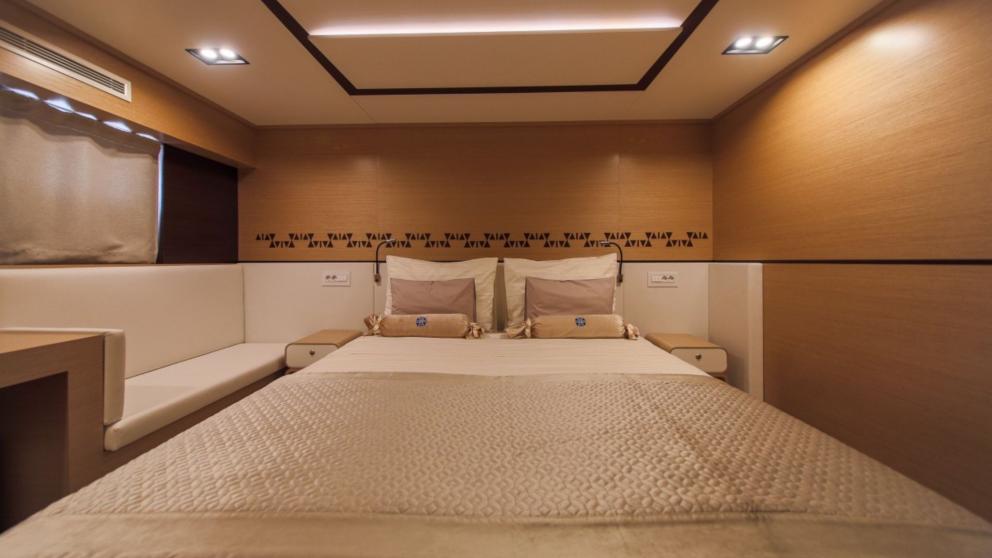 Guest cabin on the luxury sailing yacht Omnia image 8