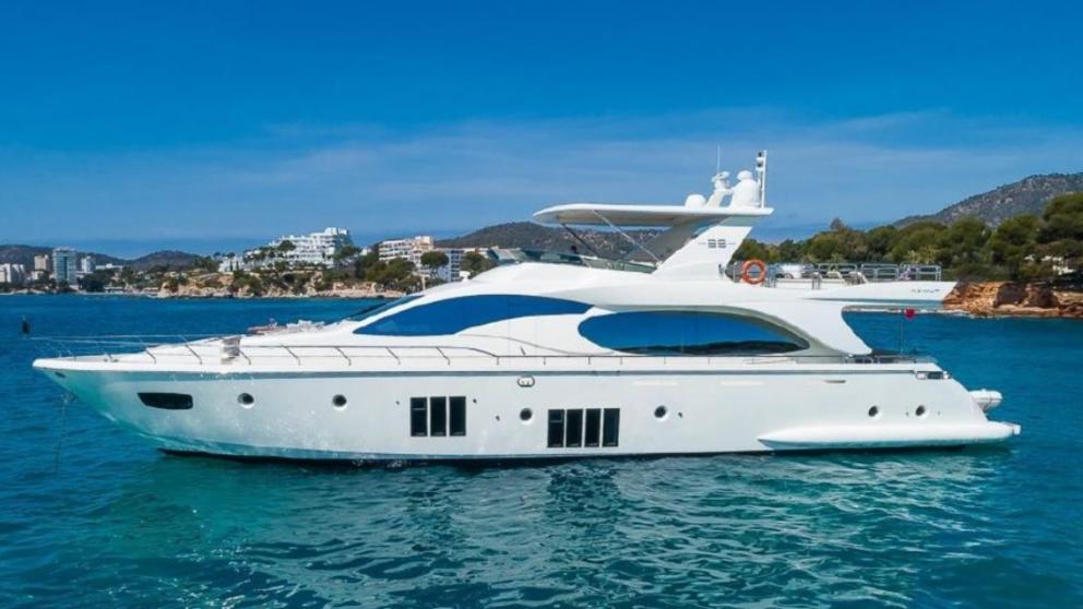 Exterior view of the luxury motor yacht La Fenice picture 2