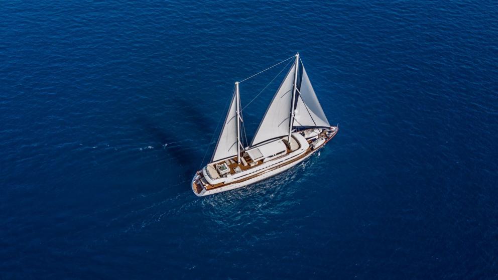 Exterior view of luxury sailing yacht Omnia image 4