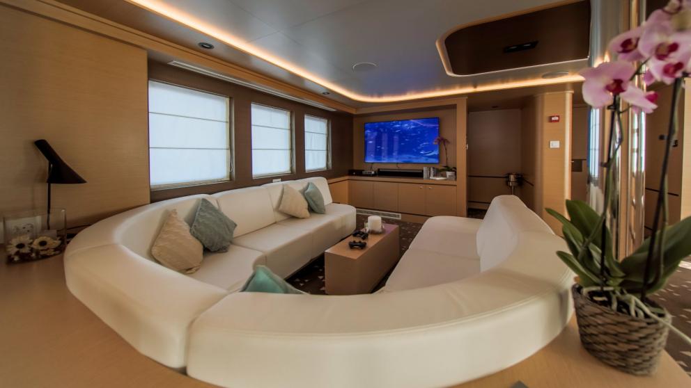 Salon area of luxury sailing yacht Omnia image 4