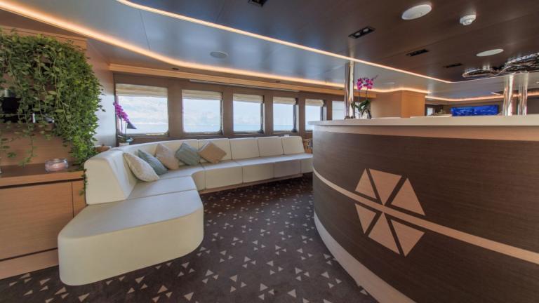 Salon area of luxury sailing yacht Omnia image 3