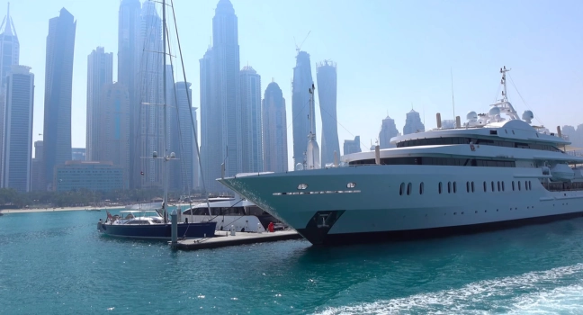 Dubai Luxury Yacht Charter – Cruise in Style and Comfort