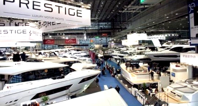 Yachten und Boote auf der Boot Düsseldorf 2026 in den Messehallen – größte Wassersportmesse Europas.