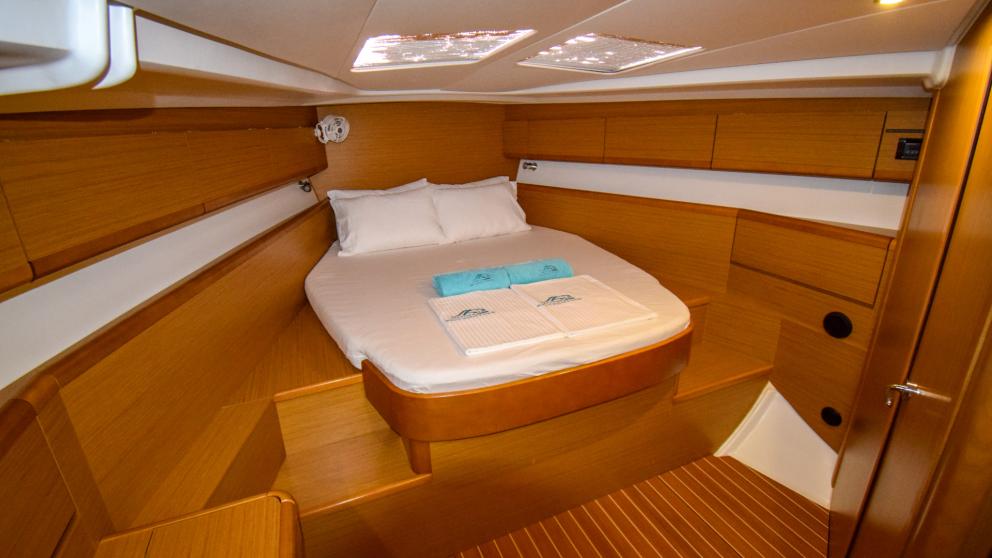 Cabin with double bed and skylight on sailing yacht Eleven