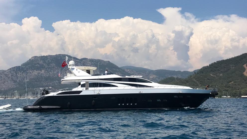White Pearl motor yacht charter in the Azure Sea