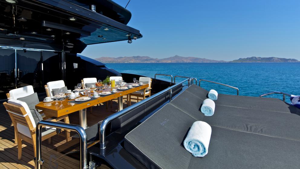 Enjoy a delicious breakfast aboard the luxurious motor yacht O'Pati with a sea view.