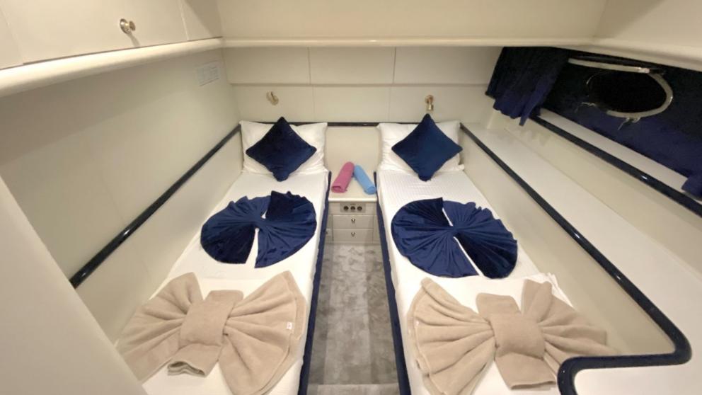 Guest cabin of motor yacht Aurora image 3