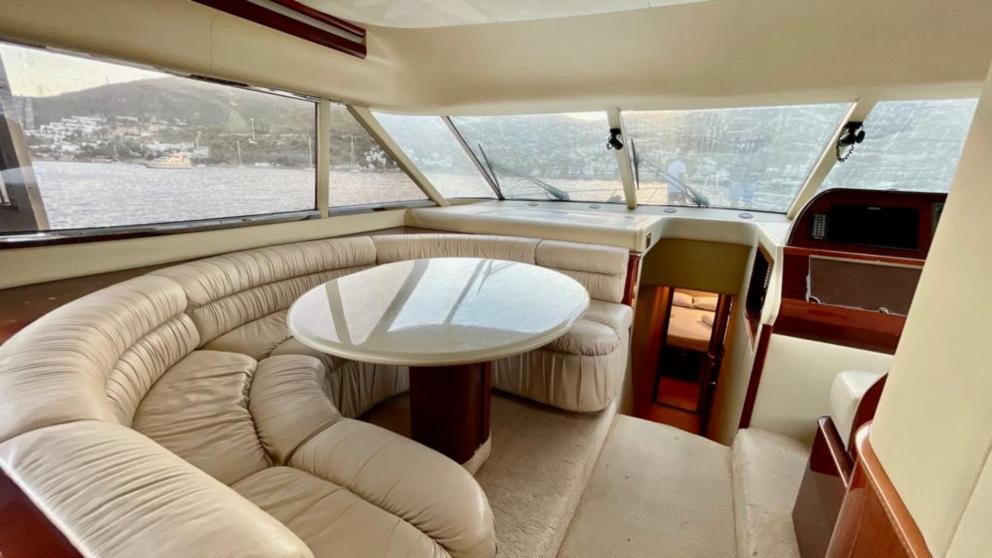 Salon area of the 4-cabin motor yacht Carmen picture 2