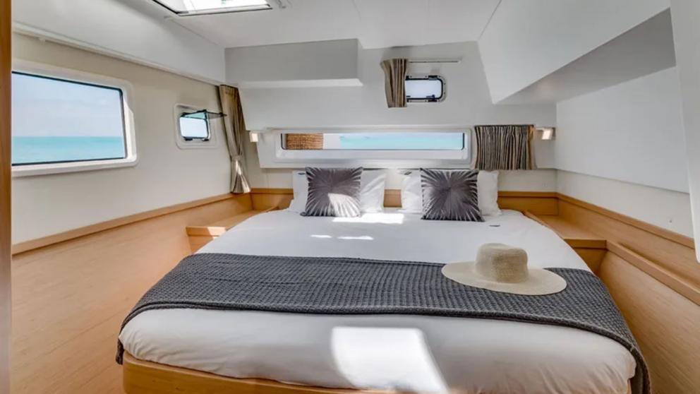 Comfortable cabin for two on the catamaran Fujin