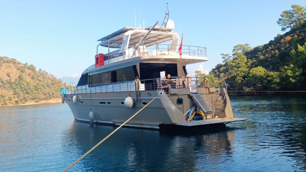 Exterior view of the motor yacht Maitresse image 3