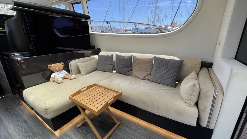 Salon image 2 of the luxury motor yacht Fundamental