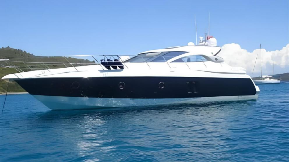Motor yacht Sabijac on blue waters