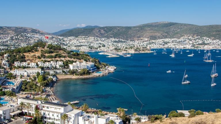 Der Yalikavak Yachthafen in Bodrum ist ein sehr schöner Yachthafen.