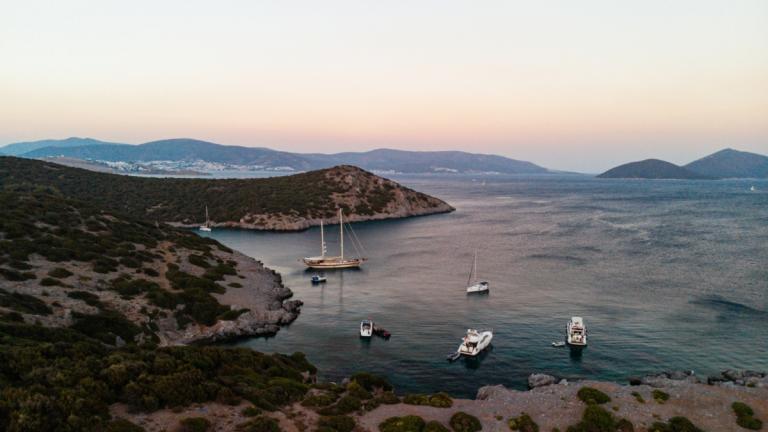 Bodrum'da ziyaret etmek için birbirinden güzel koylar bulunmaktadır.