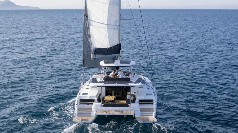 Exterior view of the luxury catamaran Jewel picture 7