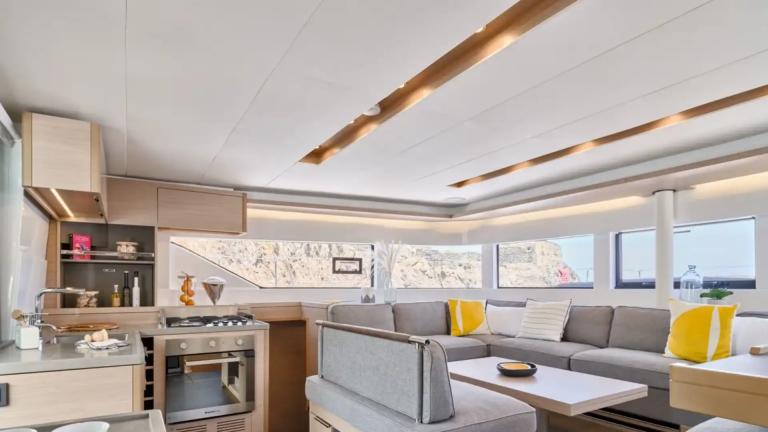 Luxury catamaran Jewel's salon picture 2
