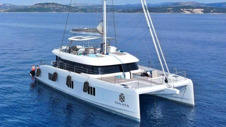 Der Katamaran Sunreef 60 Sinata bietet Luxus und Komfort für Ihren Yachturlaub in Split.