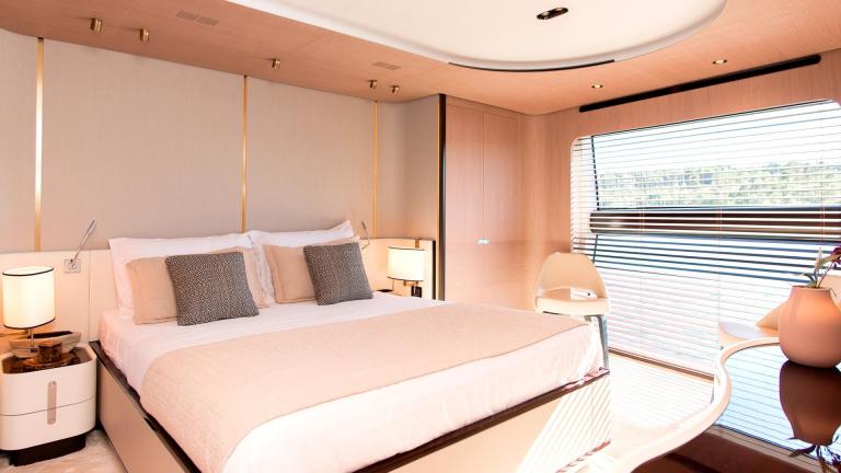 Spacious and elegant cabin of the 27-meter motor yacht Dawo in Sibenik, perfect for restful sleep.