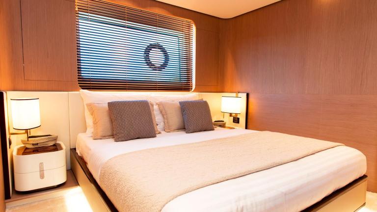 Cozy guest cabin of the 27-meter motor yacht Dawo in Sibenik, perfect for restful nights.