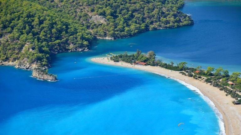 Fethiye Afkule zeigt seine Naturschönheiten aus der Vogelperspektive.