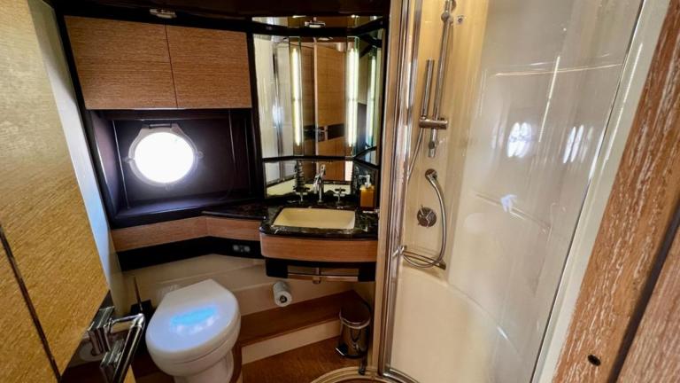 Luxury guest bathroom of motor yacht D&G picture 2