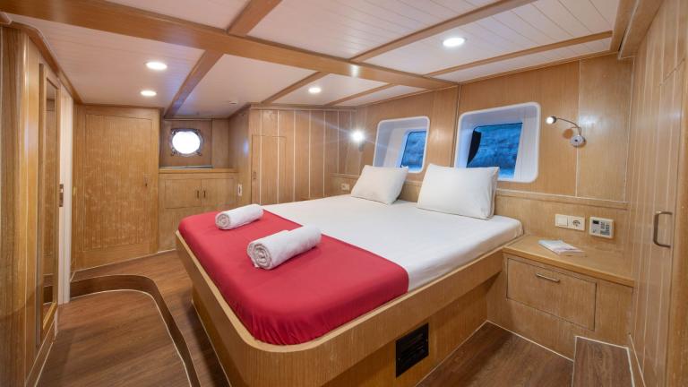 Guest cabin of luxury gulet Oguz Bey image 2