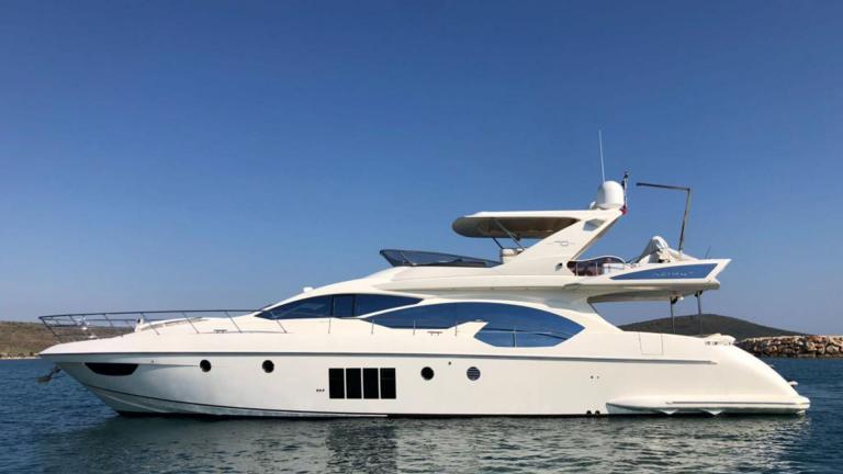 Exterior view of motor yacht D&G picture 1