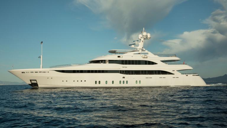Rent the Vertigo motor yacht on the Greek islands. Perfect for luxurious getaways.