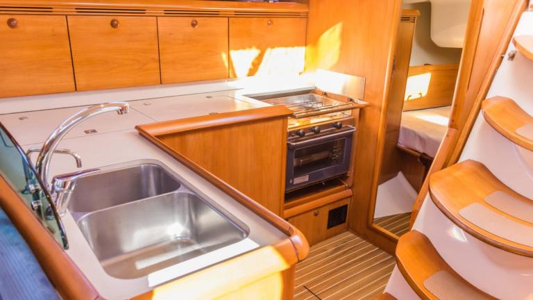Galley of the sailing yacht Conformista picture 1