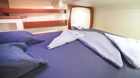 The cabin on the catamaran Vira Seyyah features a comfortable double bed.