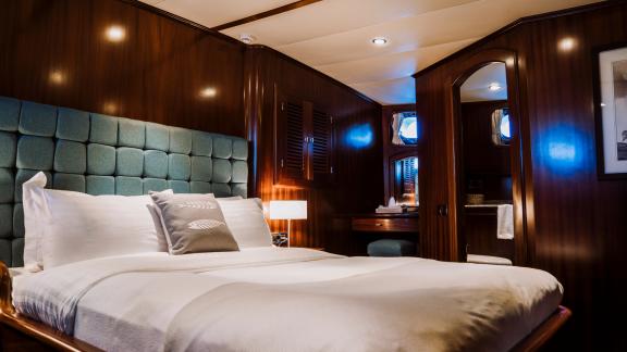 Elegant and comfortable cabin of Gulet Capricorn 1 for restful nights.