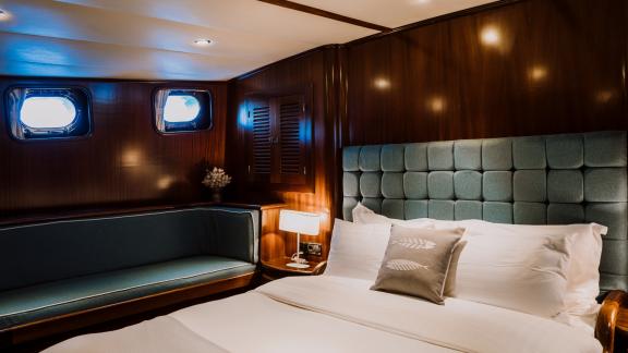 Comfortable and stylish sleeping cabin on the Gulet Capricorn 1.