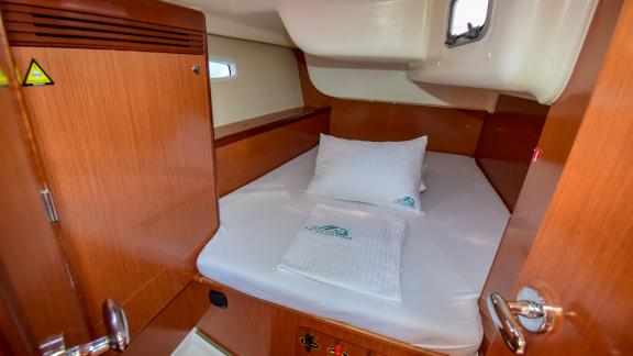 The spacious double cabin of sailing yacht Zezo offers comfortable accommodation.