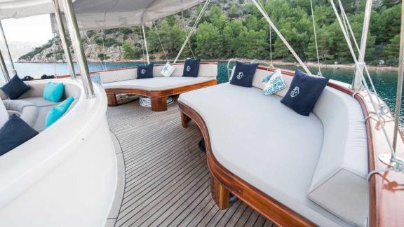 Aft deck area of luxury gulet Vista Mare image 2