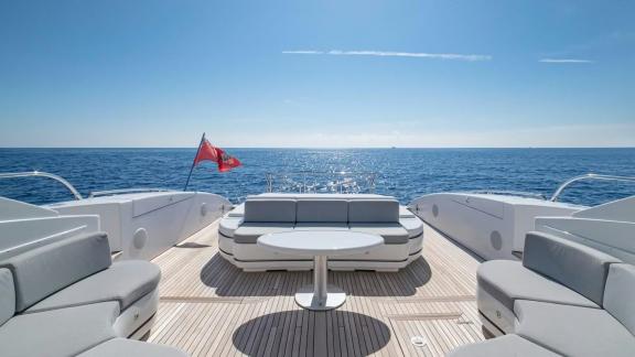 Mangusta 92 Popeye delivers comfort with its cozy seating area facing the open sea.
