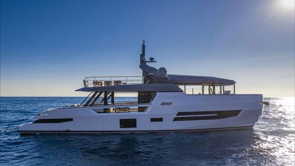 Arcadia Sherpa 80XL motor yacht Lady Luck offers elegance over the Mediterranean Sea.
