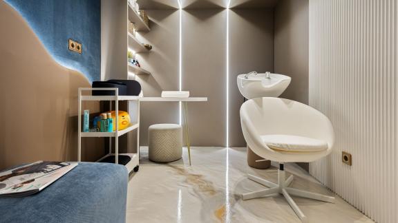 Elegant and modern salon area for exclusive care and relaxation.