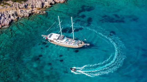 Bodrum, Türkiye'de lüks Gulet Bodrum Queen ile özel yelken maceraları.