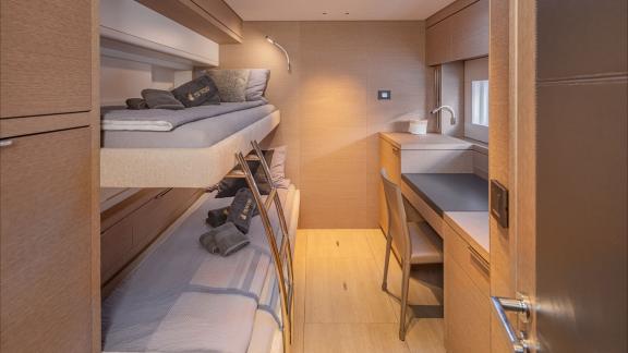 This cozy bunk cabin on TriWing Endor is ideal for guests or kids, offering space-saving smart design.