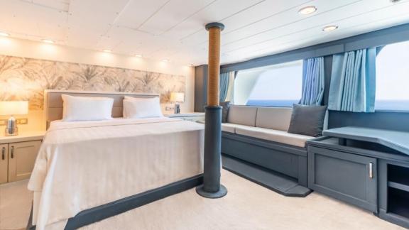 Bodrum'da Matilda yatının konforlu süiti, lüks yatak odası ve deniz manzarası sunar.