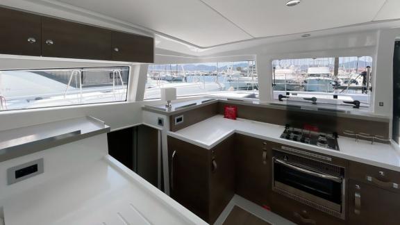 Fully equipped kitchen on Bali 4.2 Catamaran Bella II, perfect for culinary adventures at sea.