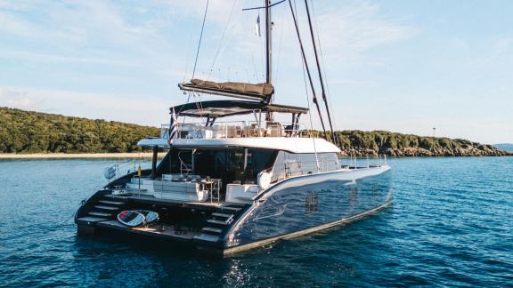 Lefkada'da My Maria, günlük katamaran turu ve haftalık yat kiralama için seçkin bir deniz tatili sunuyor.