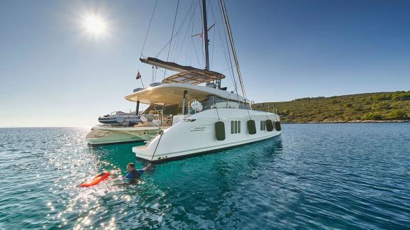 Experience a stylish and relaxing cruise on Sunreef 60 Sinata in the bays of Split.