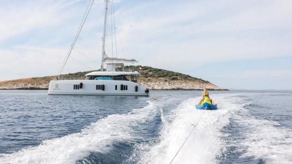 Experience the thrill with Sunreef 60 Sinata’s water toys and enjoy the sea to the fullest.