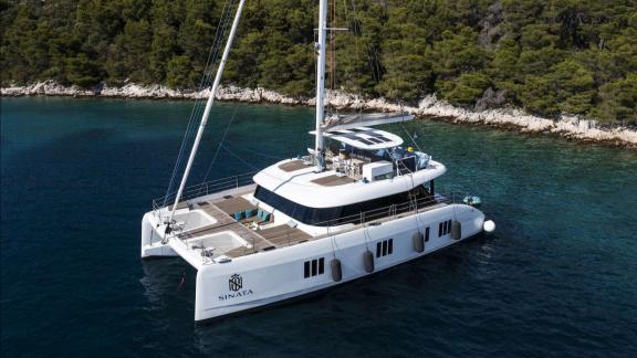 Sunreef 60 Sinata offers a stylish and relaxing yacht holiday in the waters of Split.