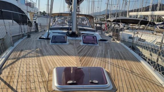 The spacious foredeck of the Princess Ela sailing yacht in Bodrum offers the perfect space for a comfortable sea vacatio